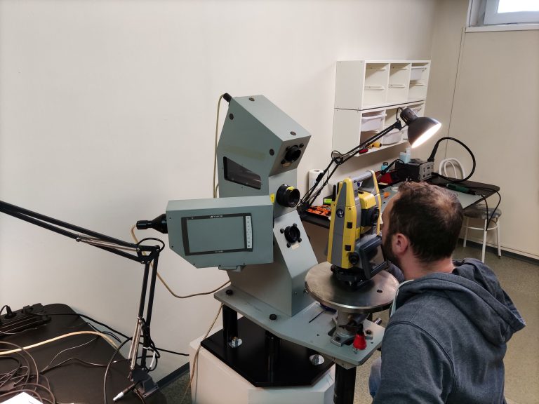 szerviz asztal kamera